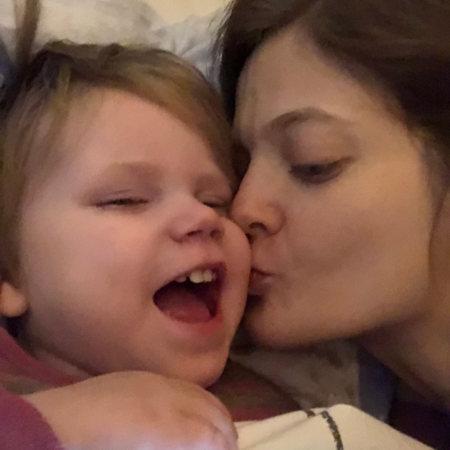 Kosestund med Rora og mamma